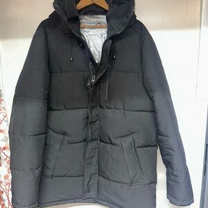 Black Ski & Snowboard Jacket with Insulation and Extreme Weather Resistance